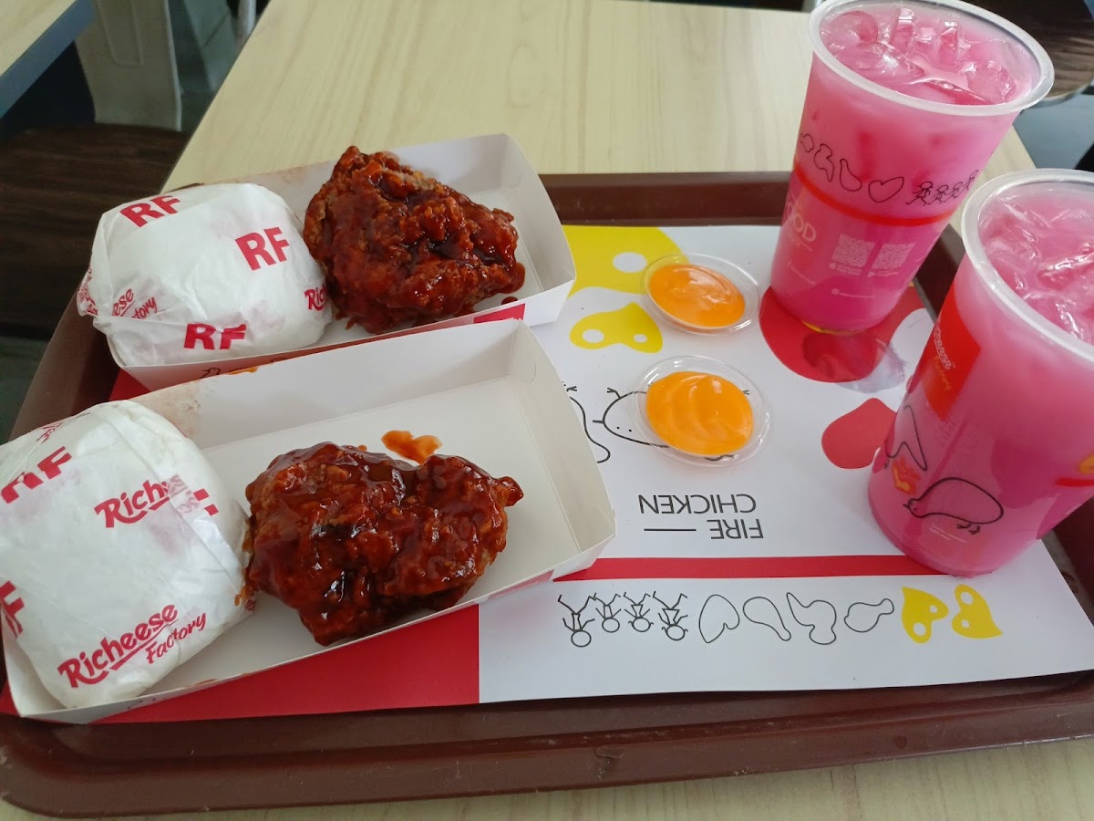 Richeese Factory Cipondoh Photo 5