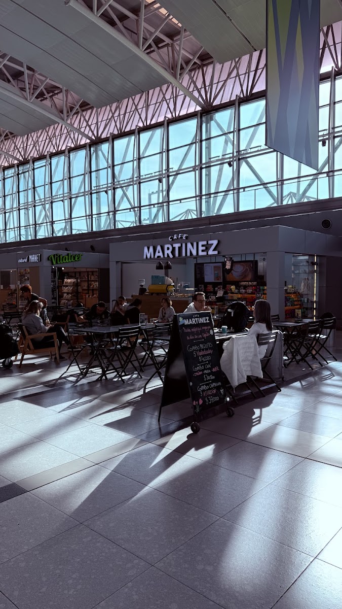 Café Martinez Photo 8