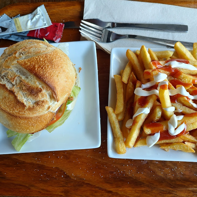Hamburger with Fries