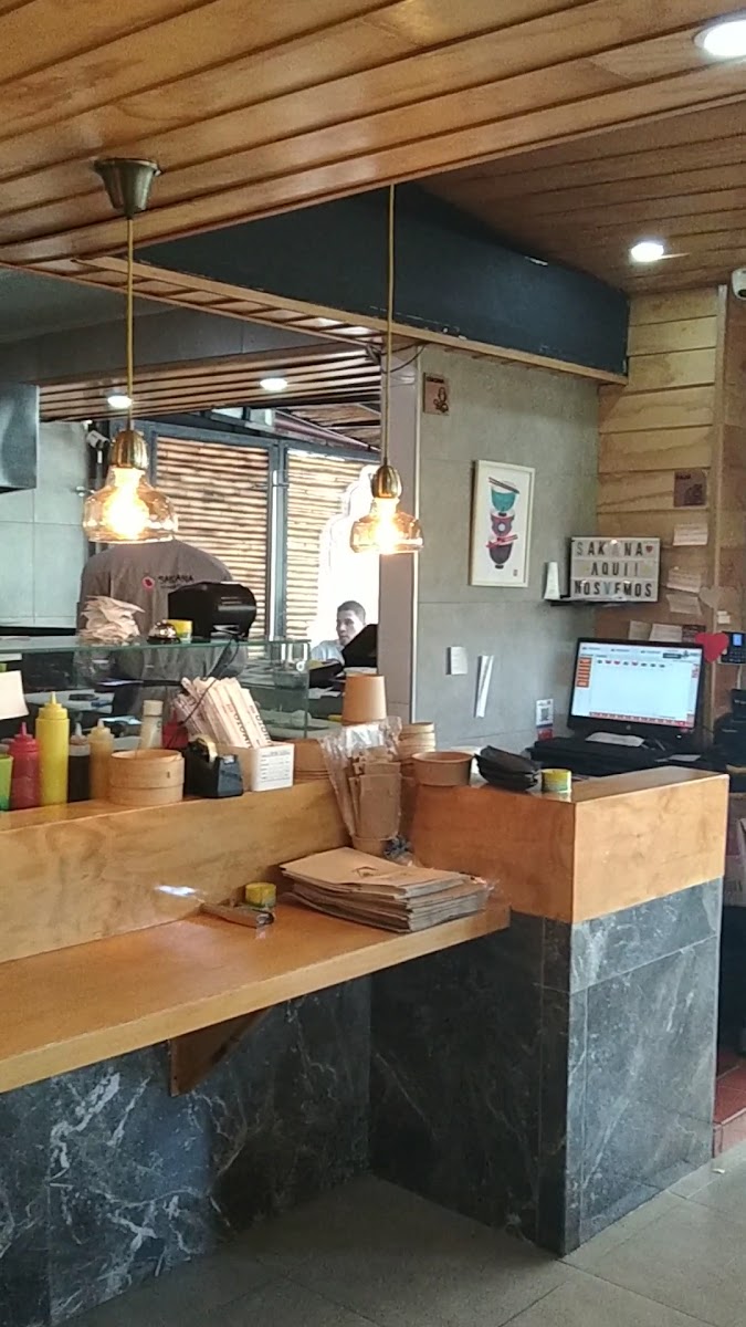 Sakana Sushi Fusion Photo 2