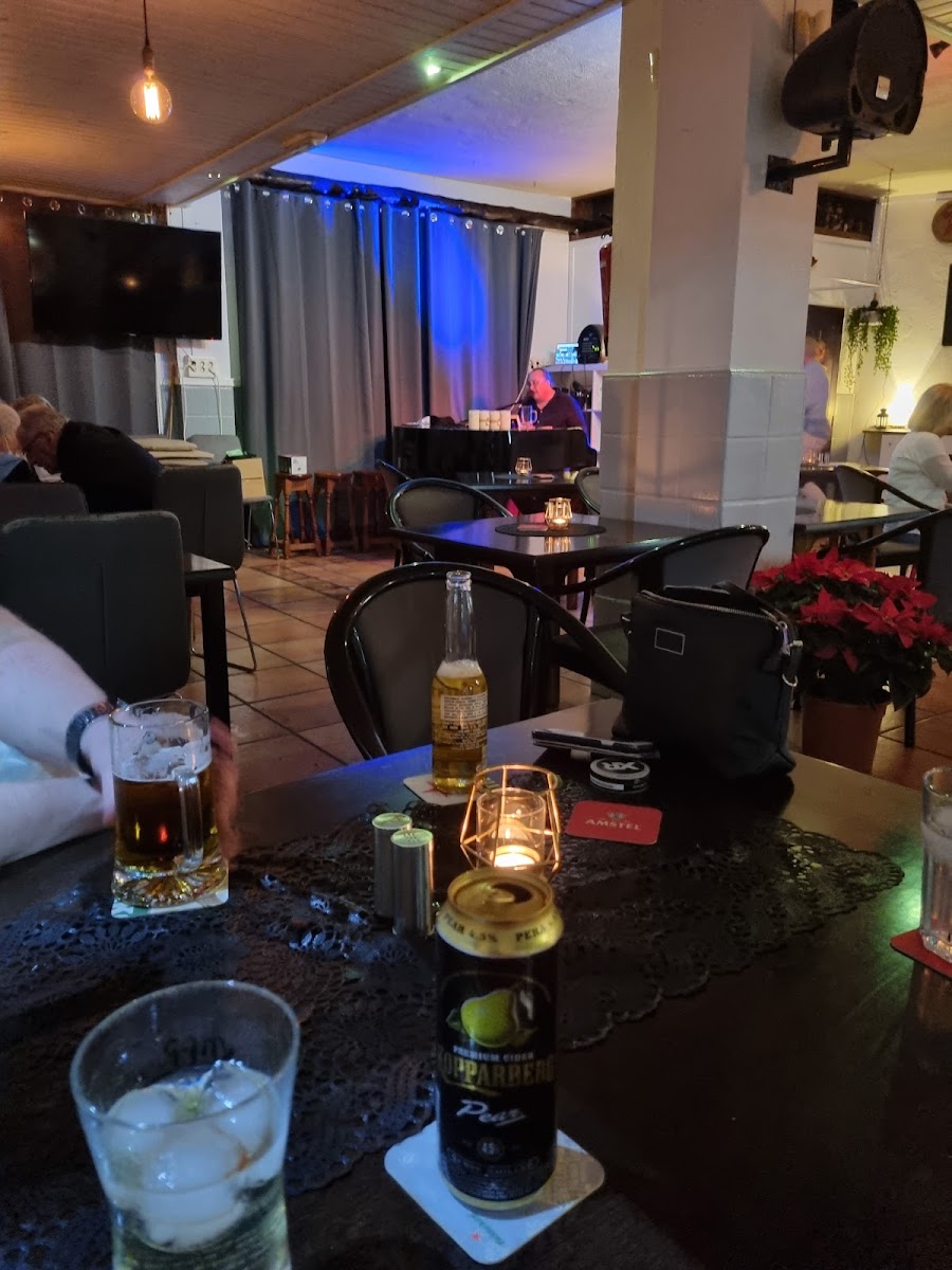 Heia Norge Bar & Restaurant Photo 10