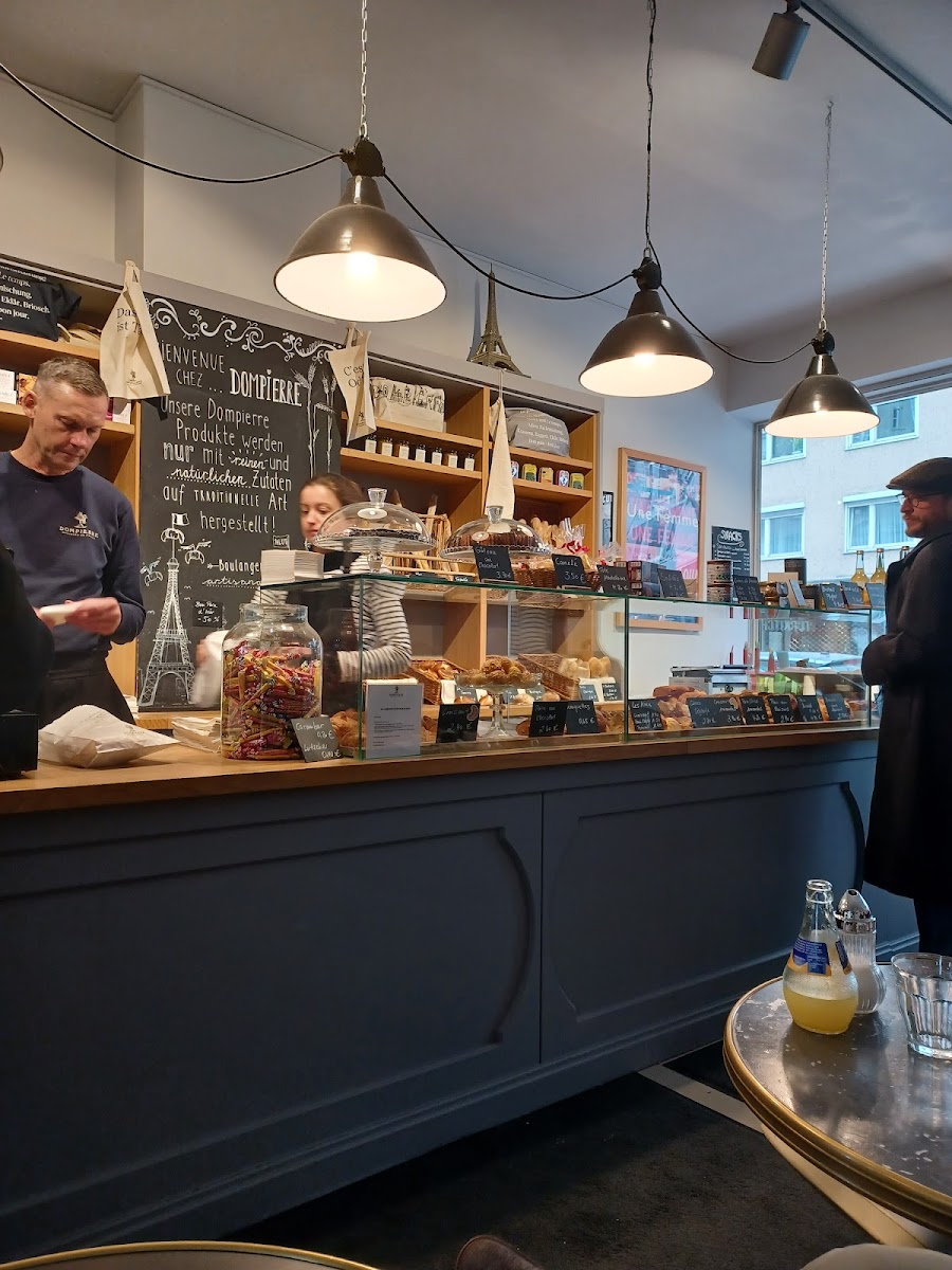 Dompierre Café Photo 10