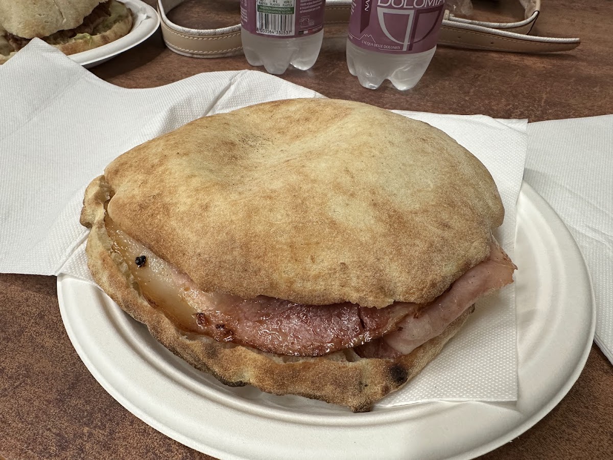 Pizzeria La Taranta Photo 7