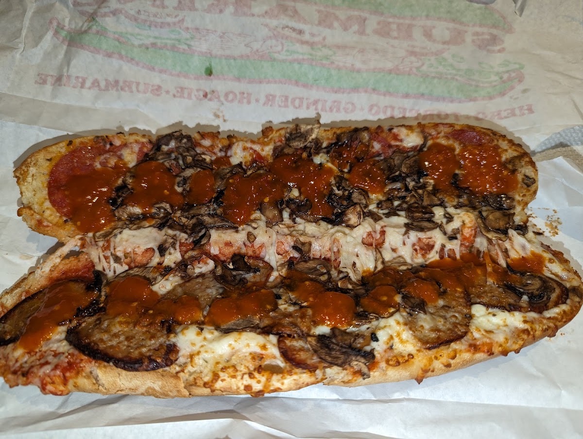 Pyramid Pizza & Wings Photo 8