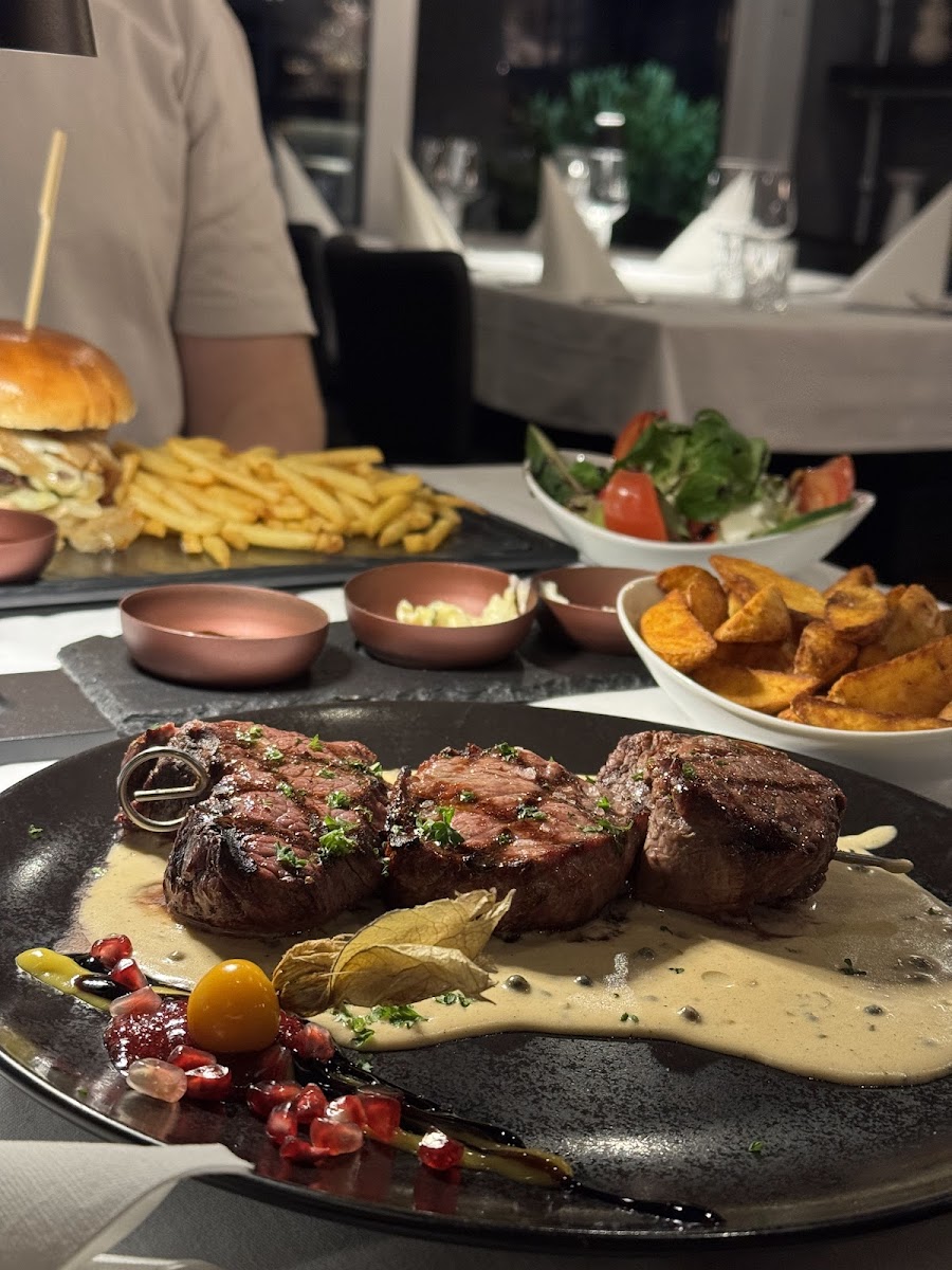 PABLO Steakhouse Photo 6