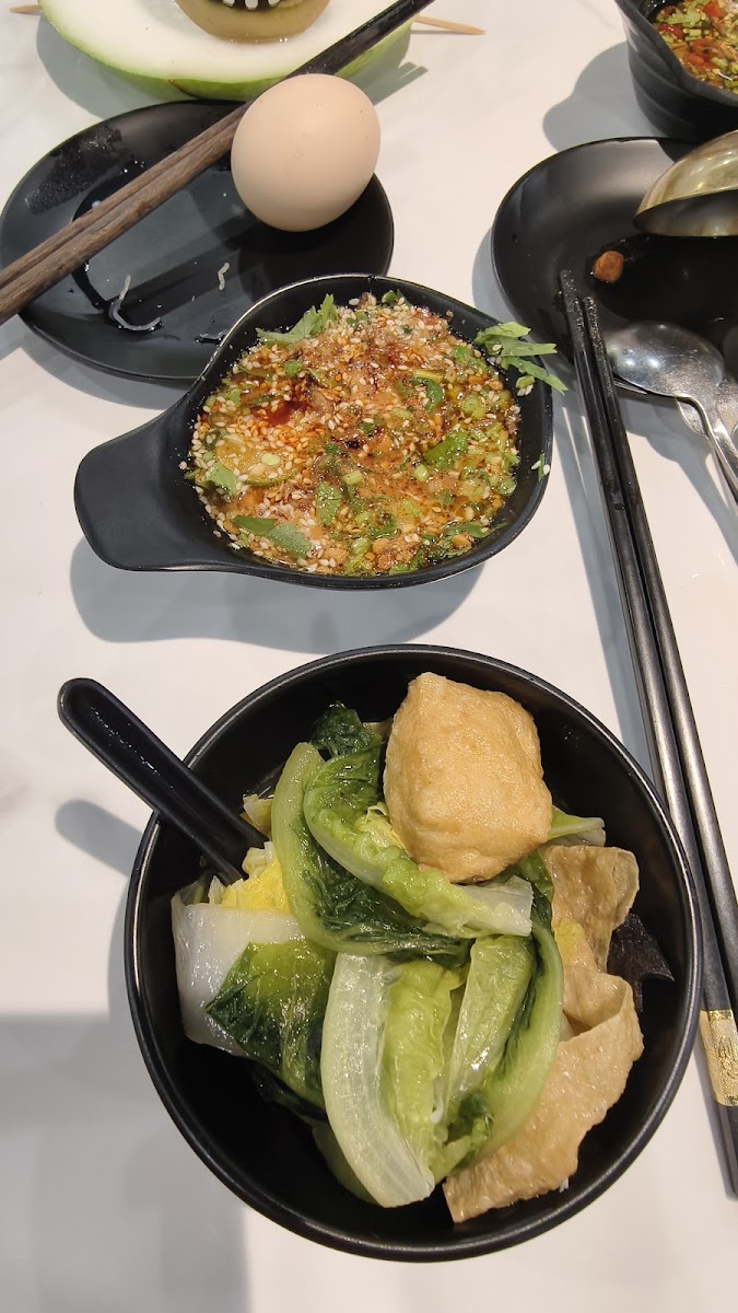 Low Maji Wintermelon Steamboat Restaurant • Sri Petaling • 火锅 Photo 10