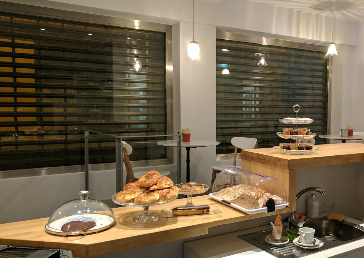 Café La Luna Photo 8