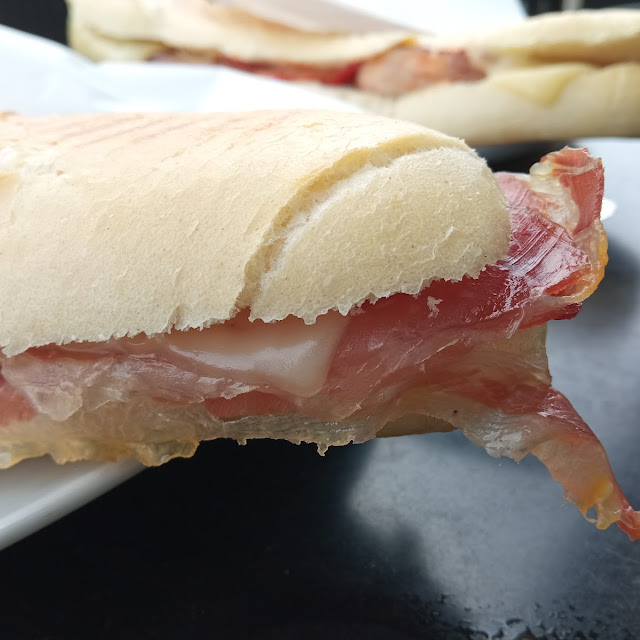 Bocadillo Jamón Y Queso