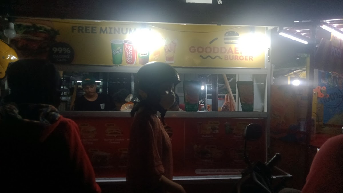 GOOD DAENG Photo 3