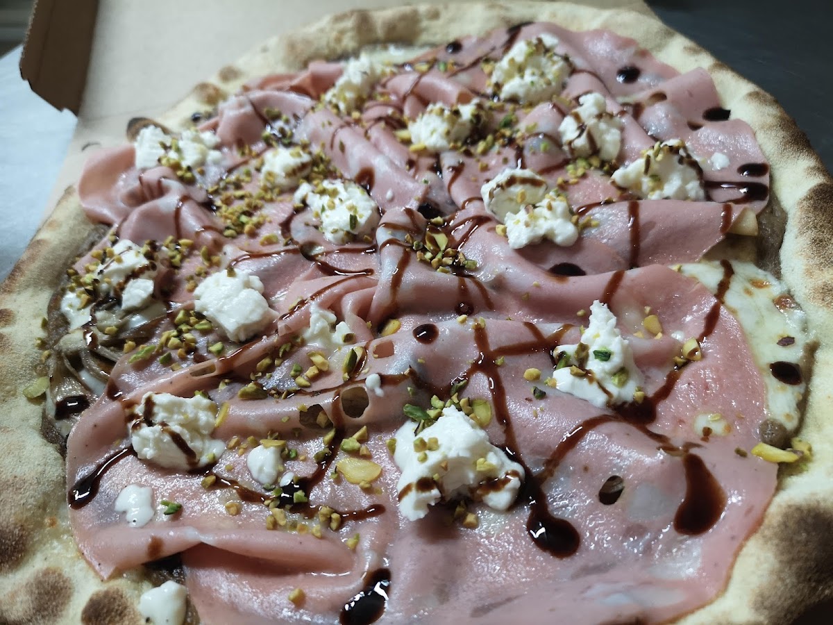 Pizzeria da asporto ENJOY Photo 4