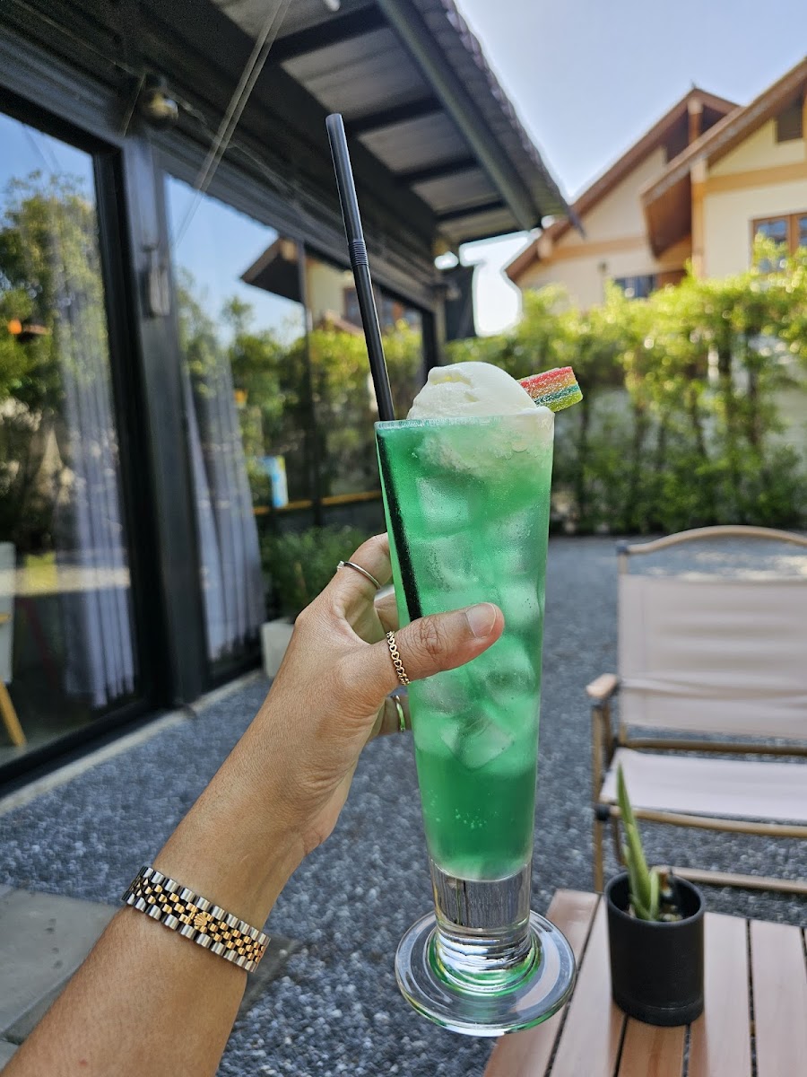Smooth Vibes Relaxing and Cafe' Photo 7