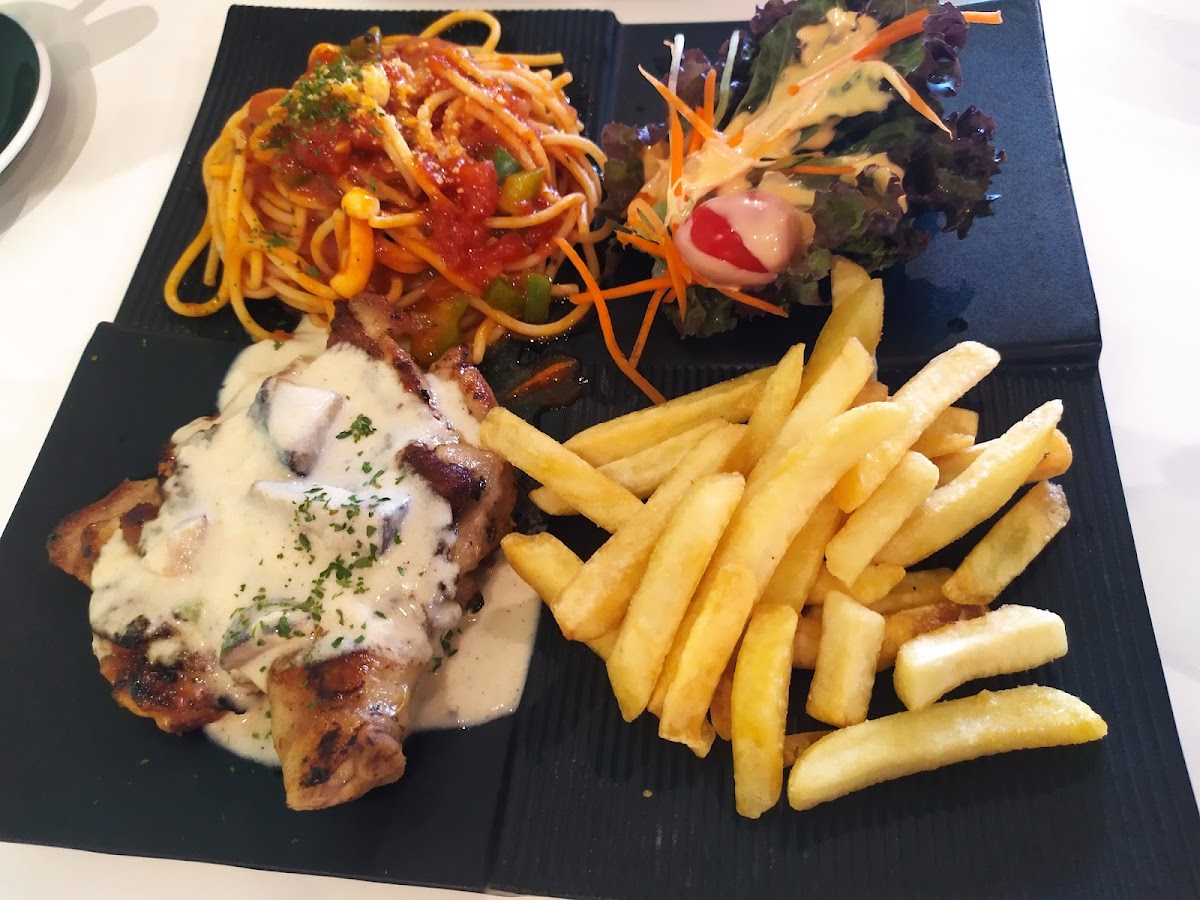 Life Story Cafe Photo 6