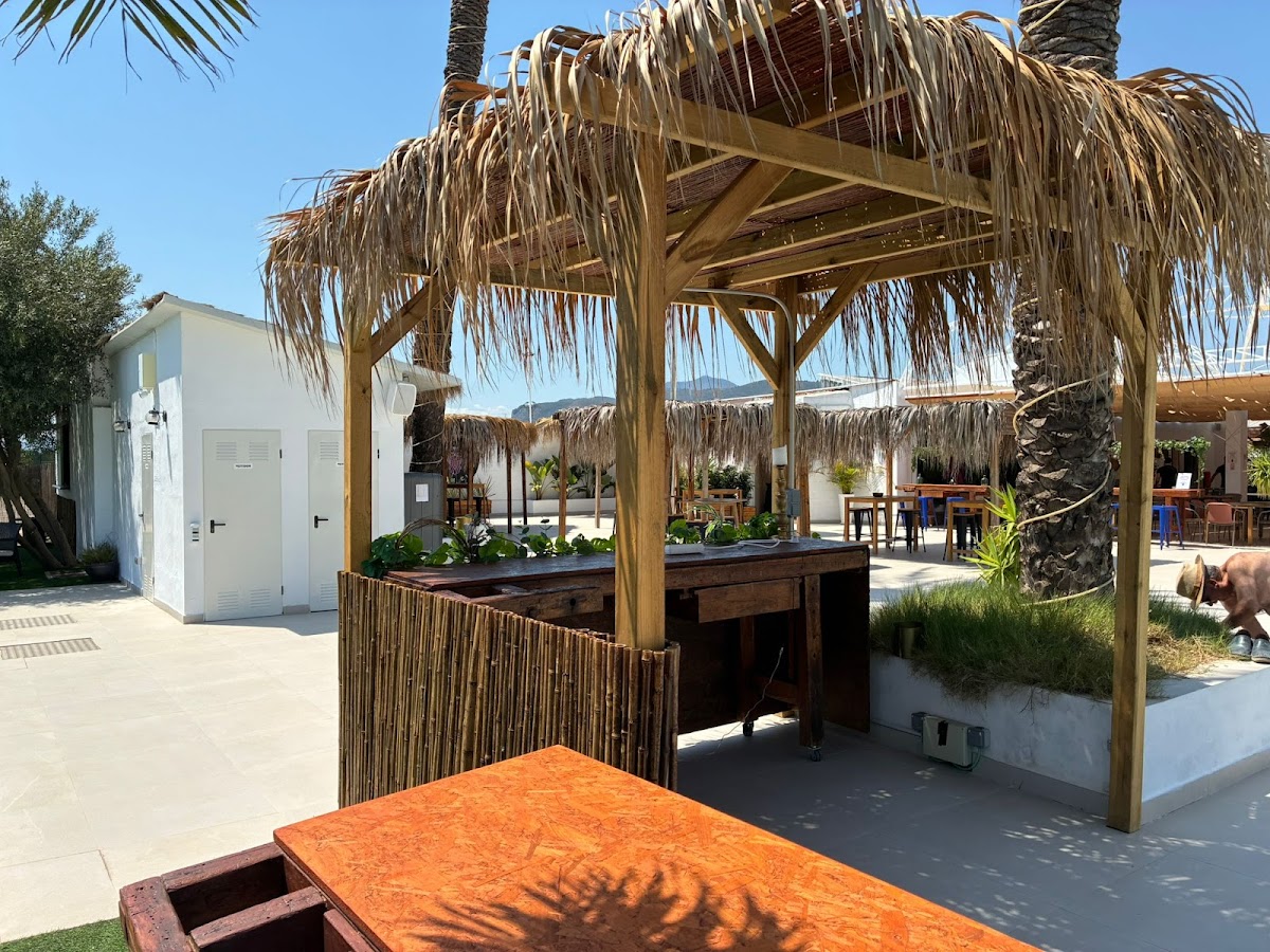 BRUFOLS BEACH CLUB Photo 4