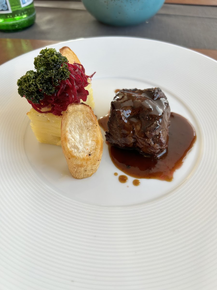 Collonge Café Restaurant Photo 6