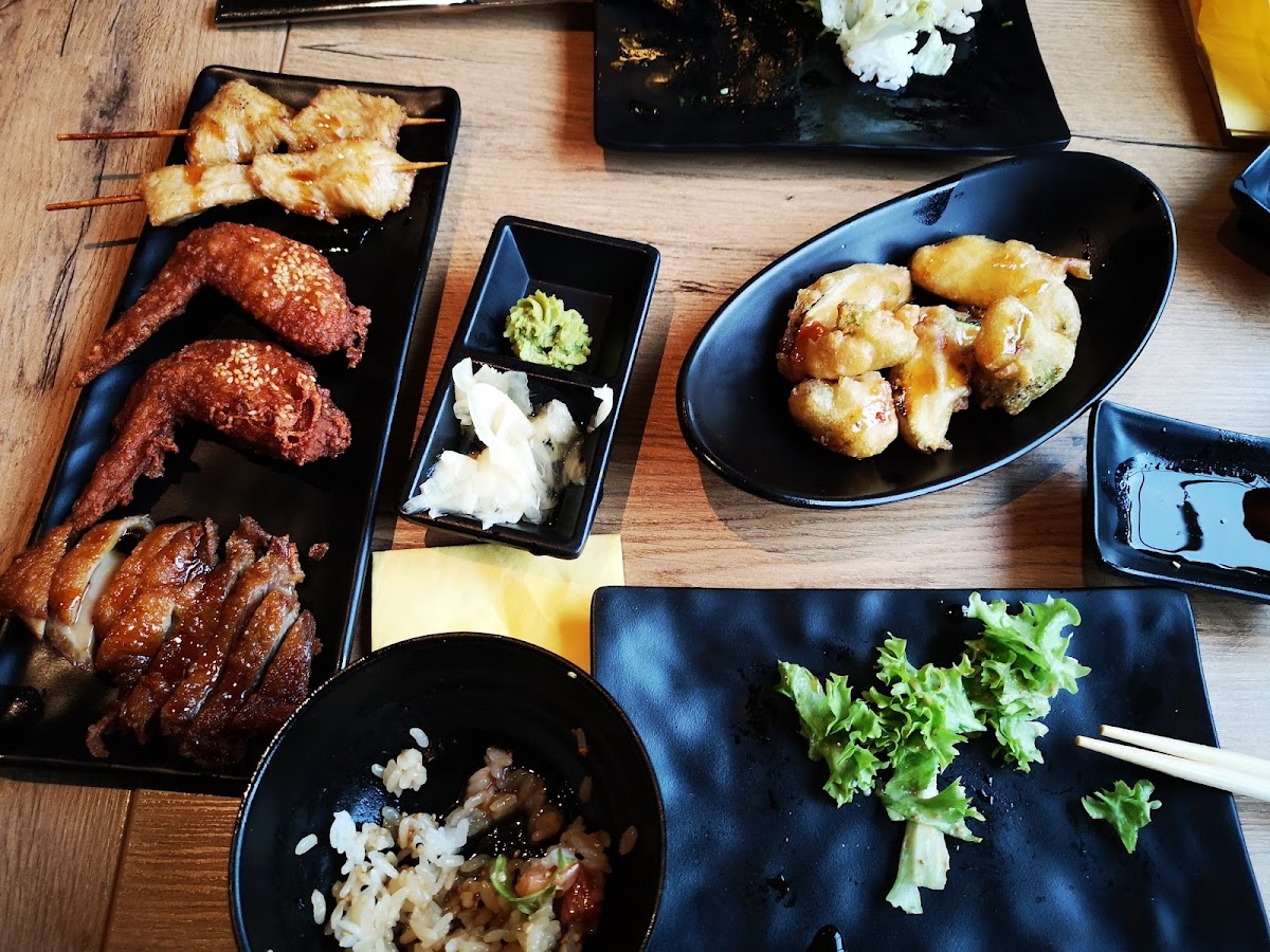 Miyummy Sushi & Grill Photo 7