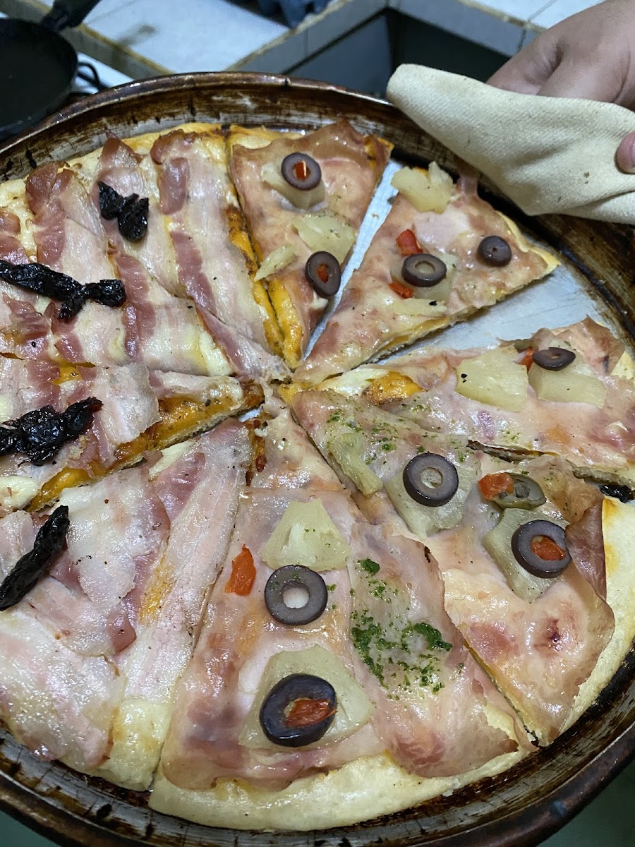 Pizzería La Colonial Photo 3