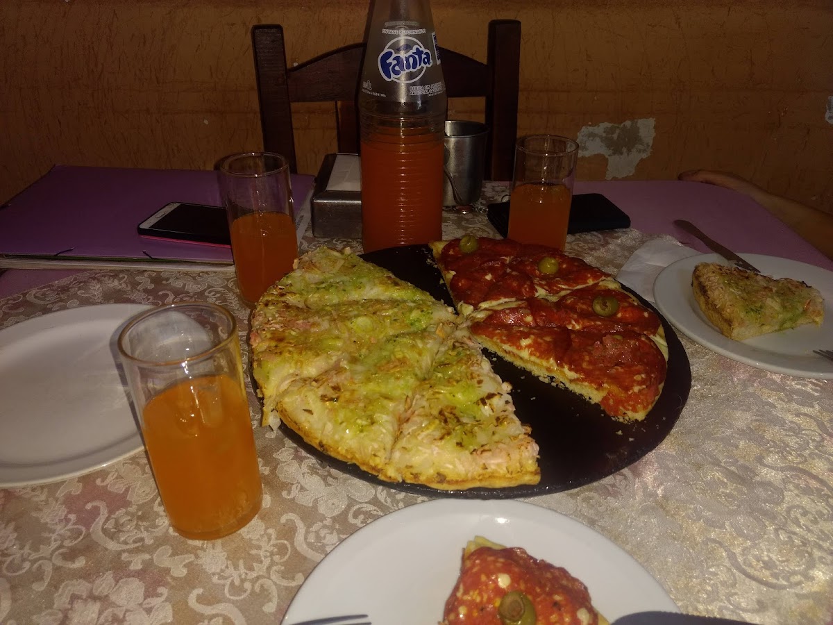 Pizzería La Colonial Photo 9