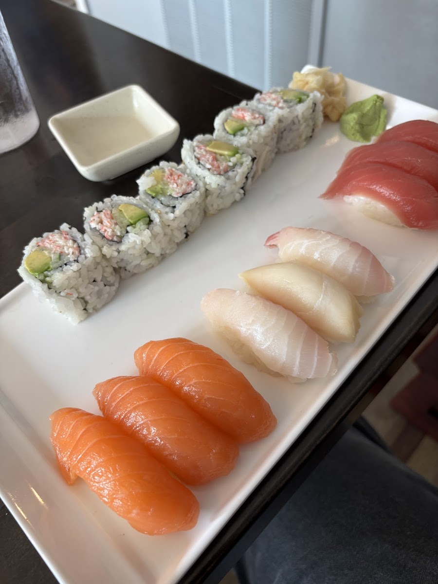 Hachi Hachi Sushi & Hibachi Columbus Photo 10