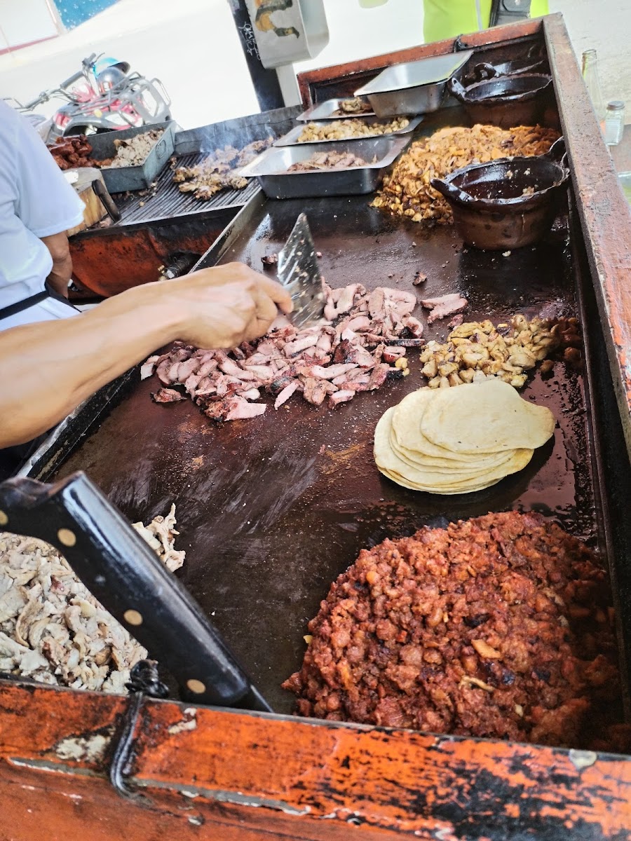 TAQUERÍA 3 HERMANOS Photo 3