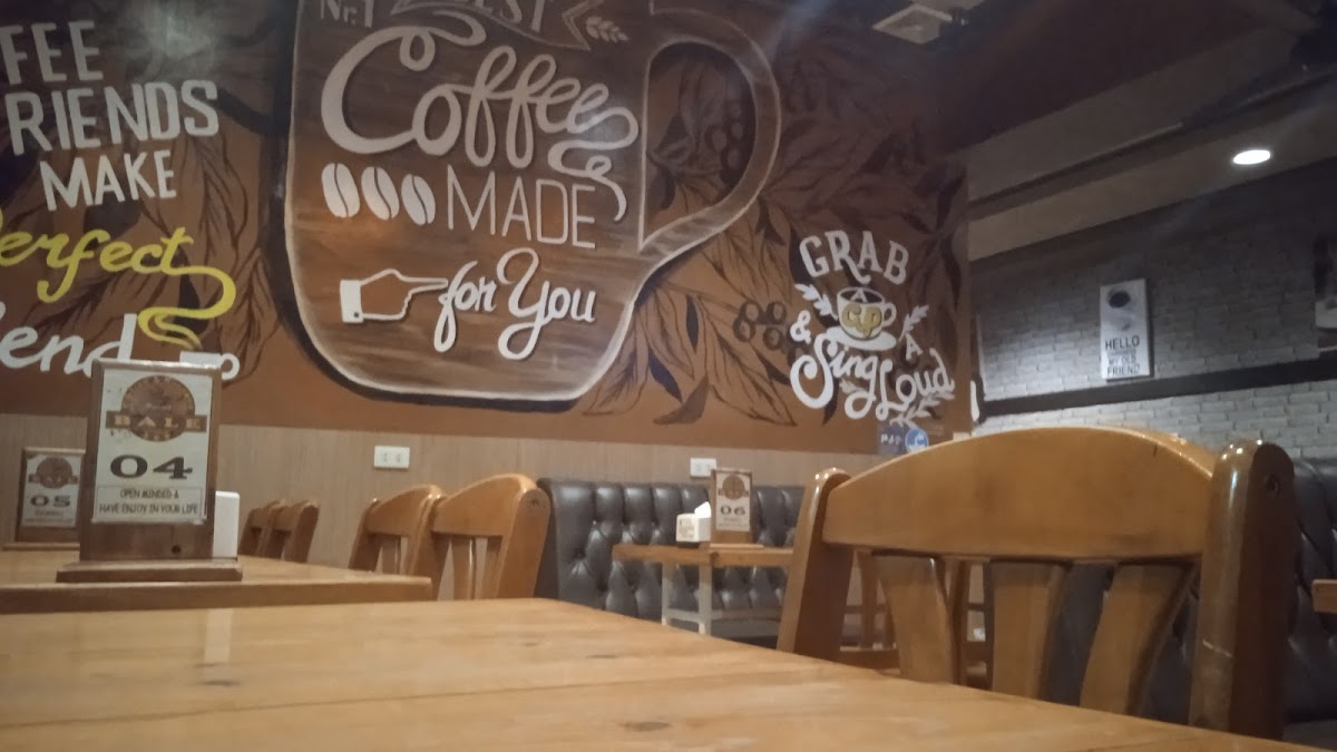BALE Coffee & Karaoke Photo 4