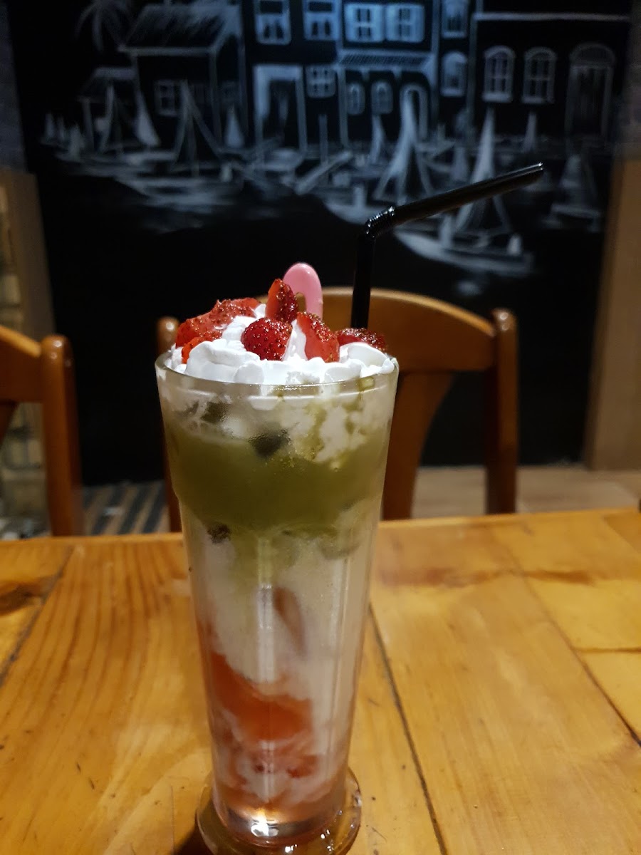 BALE Coffee & Karaoke Photo 9