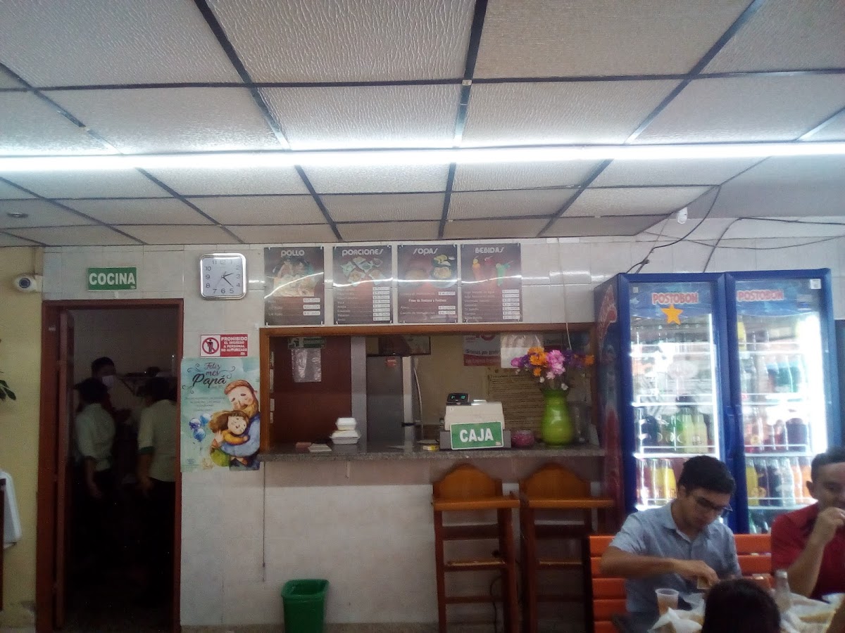 Restaurante El Gran Pollo - Sede Paipa Photo 4