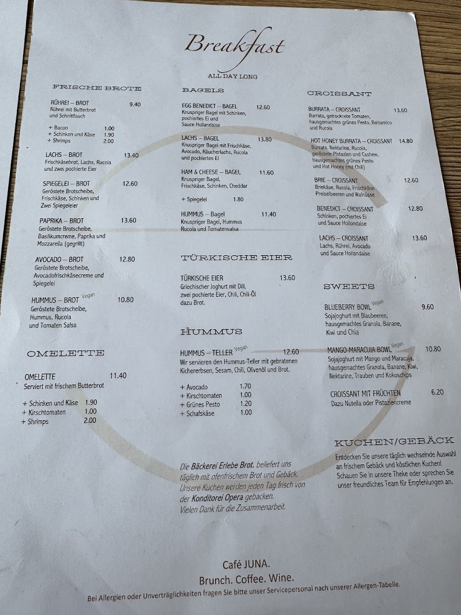 Café JUNA. Photo Menu 3