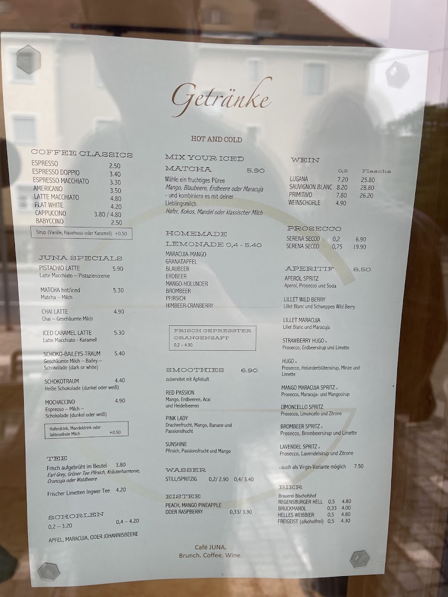 Café JUNA. Photo Menu 4