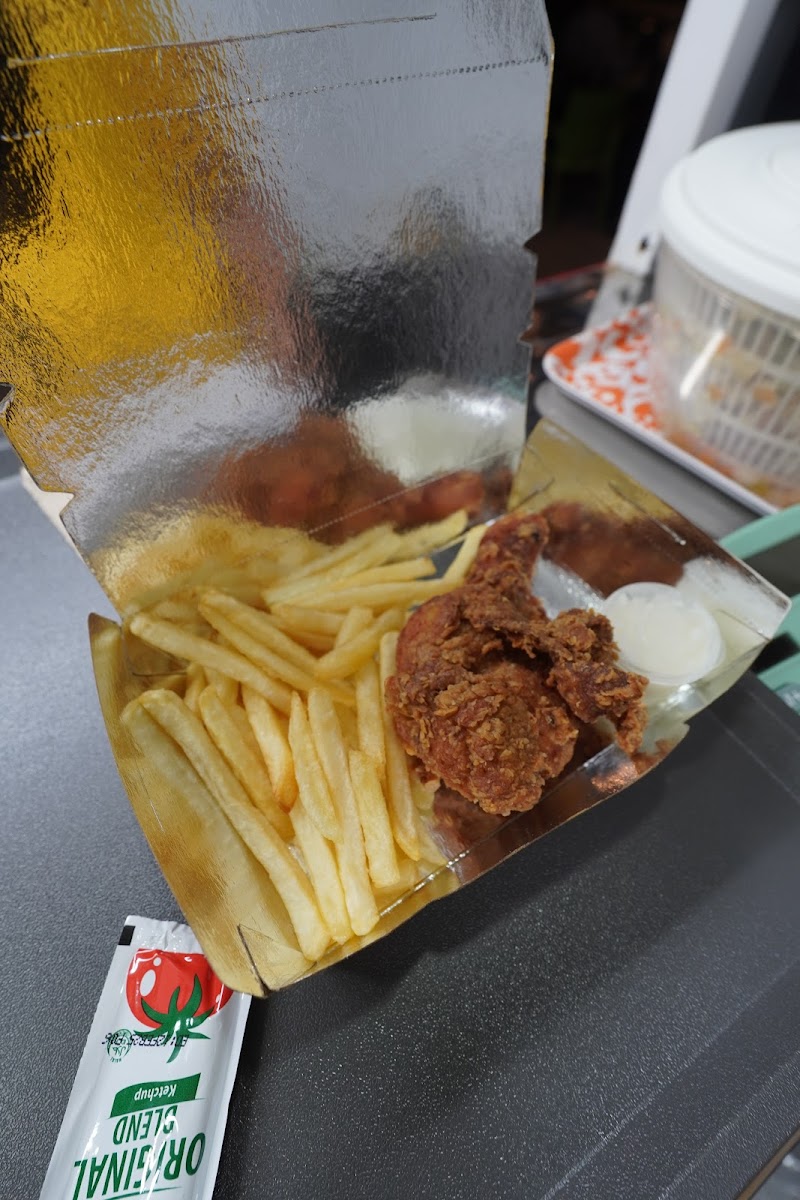 Yallah Food Truck Photo 7