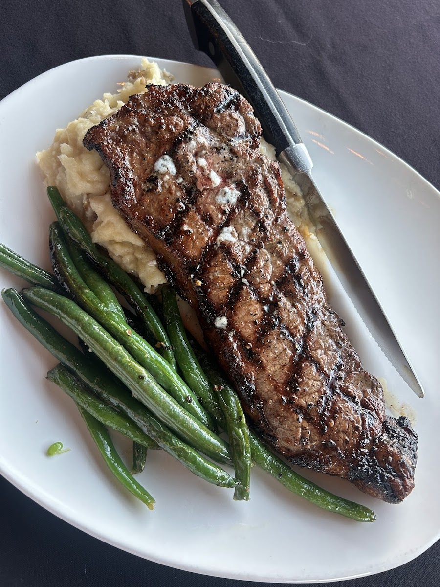 Kavel's Restaurant & Venue Photo 3