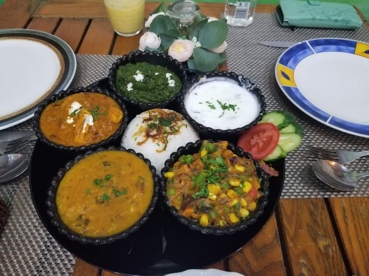 Casa Tanase Nepalese Cuisine Photo 3