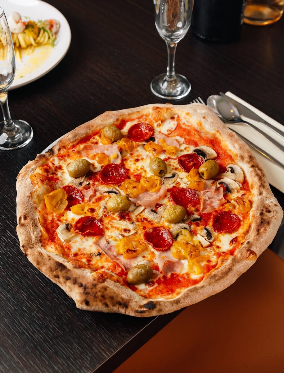 Julius Caesar Italian Restaurant Photo 3