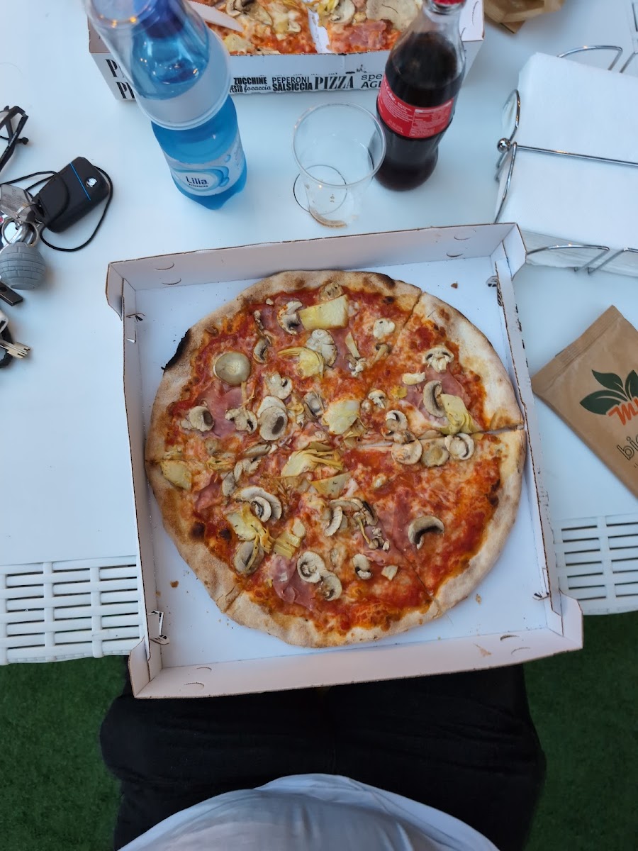 Pizzeria Pizza Volante Photo 2