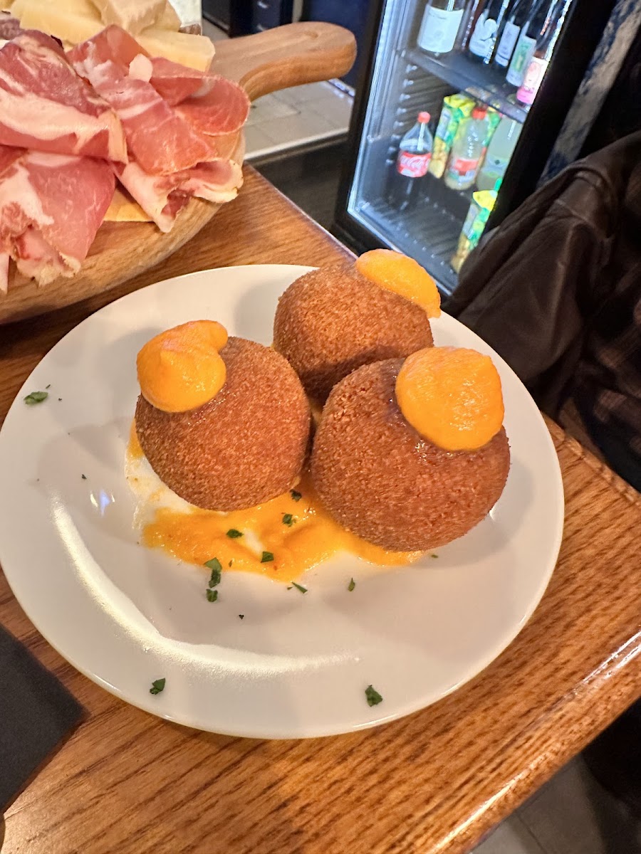 Gli Spritzzati Vino e Cicchetti Photo 4