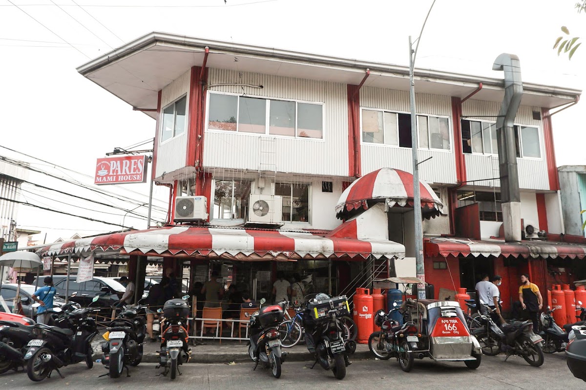 The Original Pares Mami House Retiro Photo 4