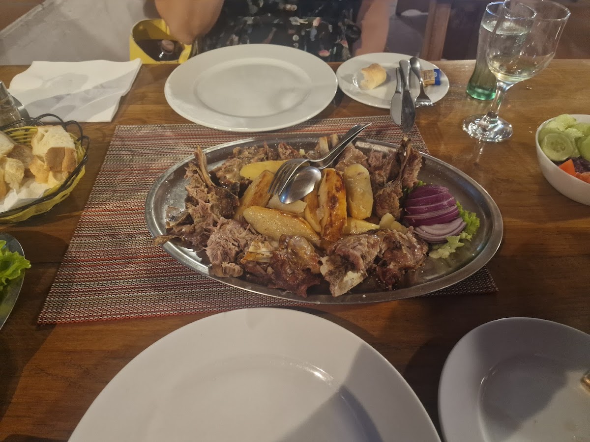 Peka GLOCKE LAMM[baked lamb under the bell] Photo 9