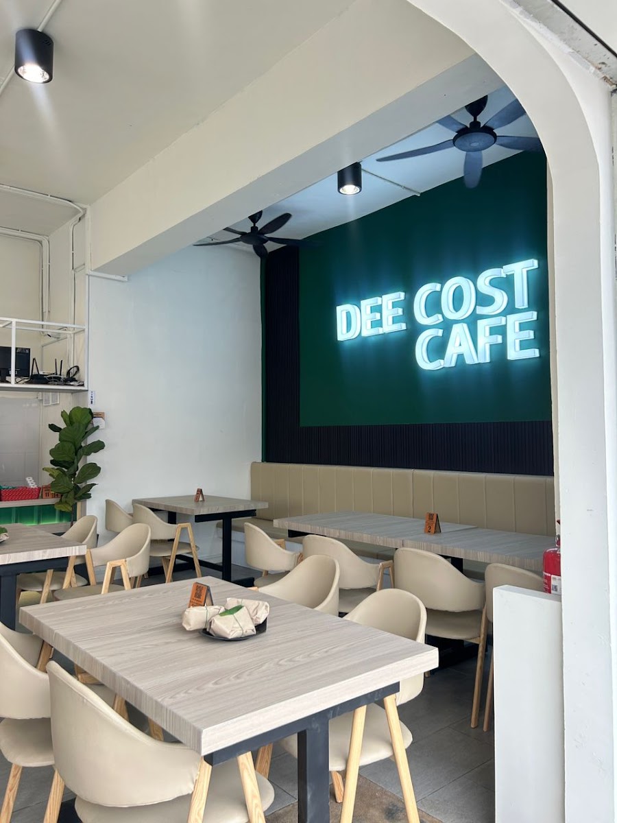 Dee Cost Cafe Fajar Photo 3