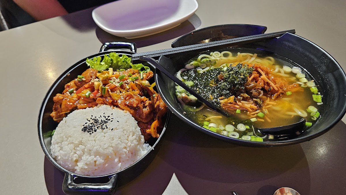 AkarakaToGo&Restaurant Photo 4