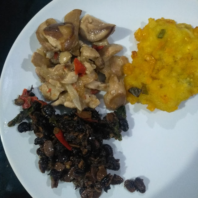 Oseng Picung Kluwih Muda Ampas Kecap Bakwan Jagung