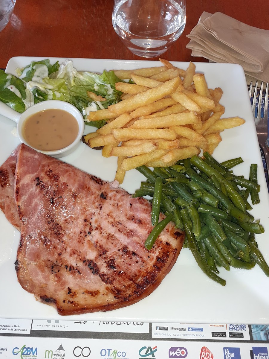 Bistrot du marché Oisemont Photo 10
