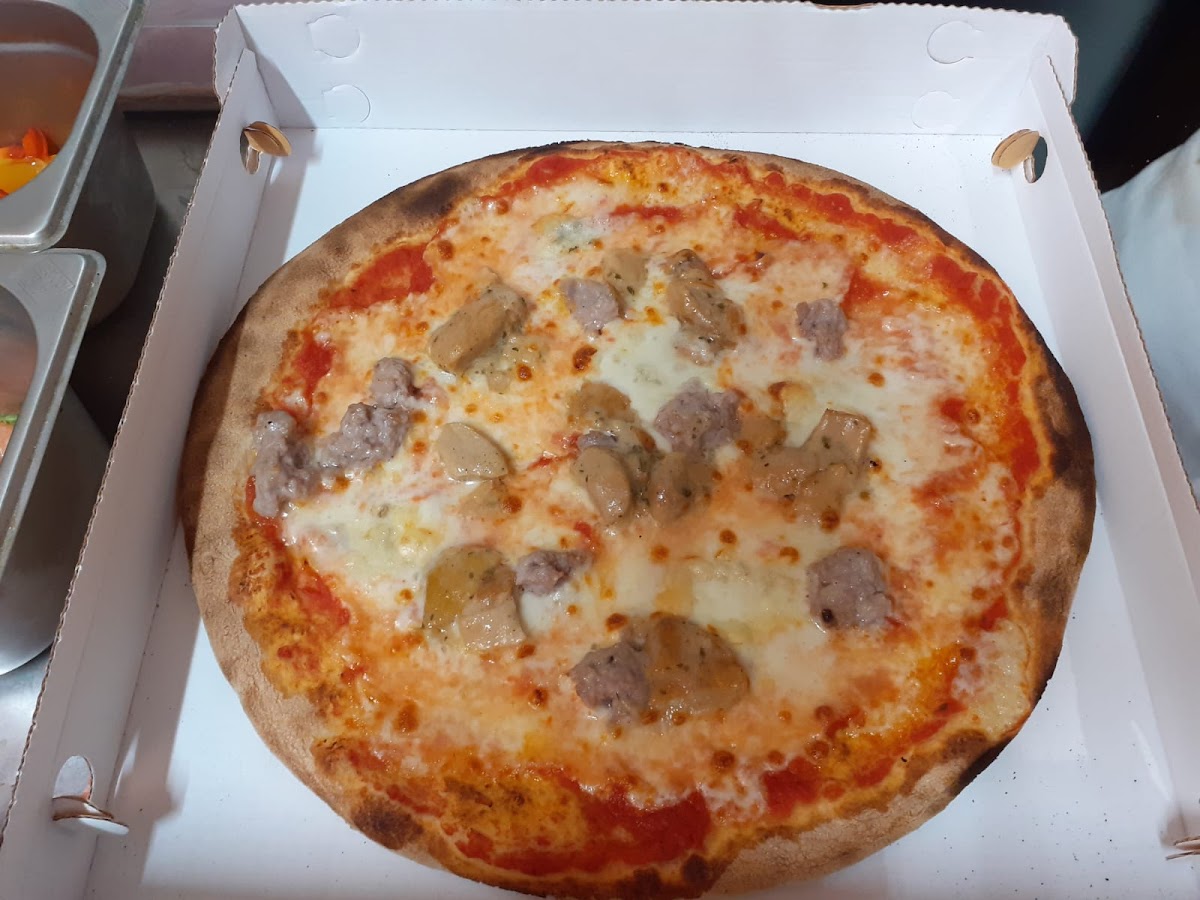 La Tigre Nera - pizza & kebab Photo 9