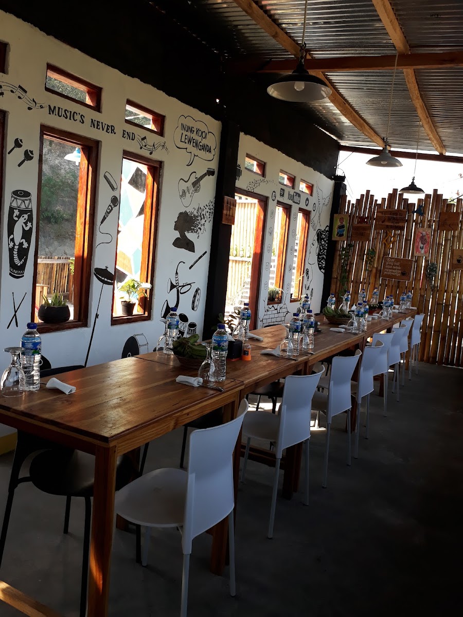 FN Cafe Photo 10