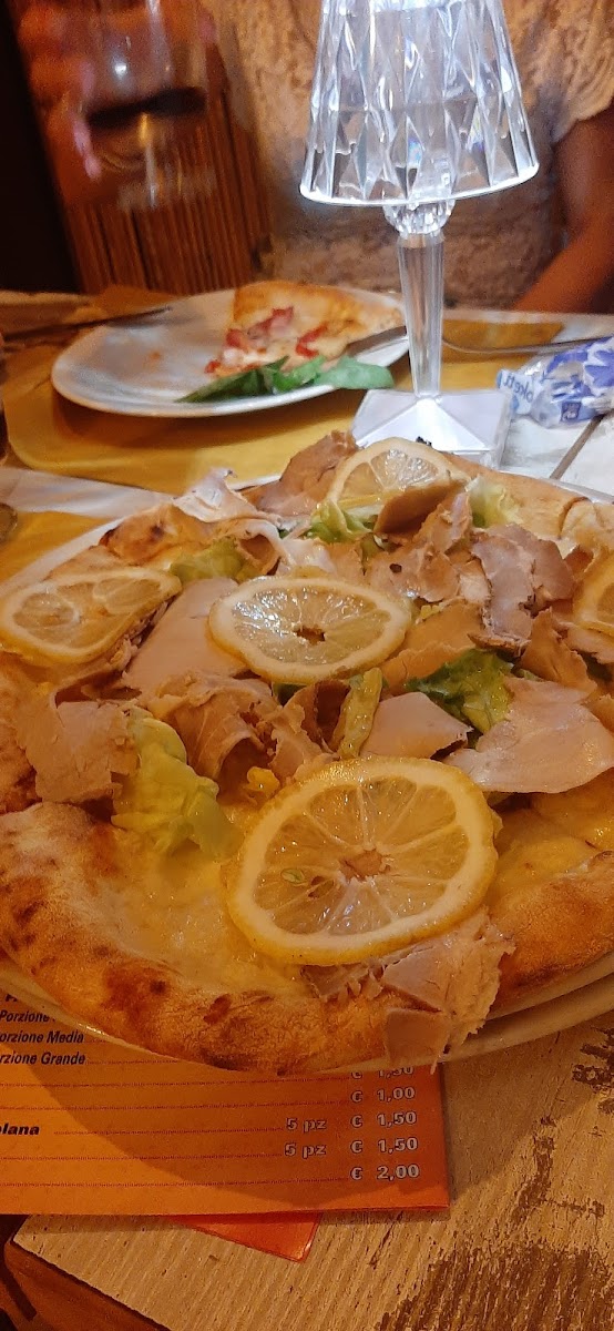 Pizzeria 'Parthenope' Photo 8