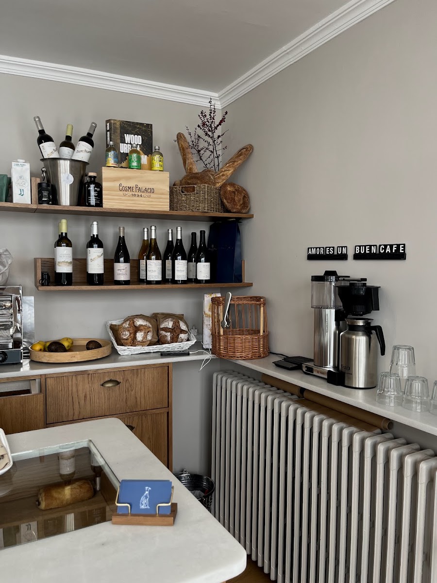 El Galgo Coffee & Wine