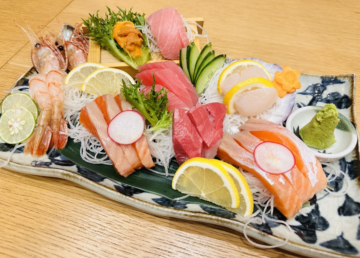 Hinode Japanese Restaurant Photo 4