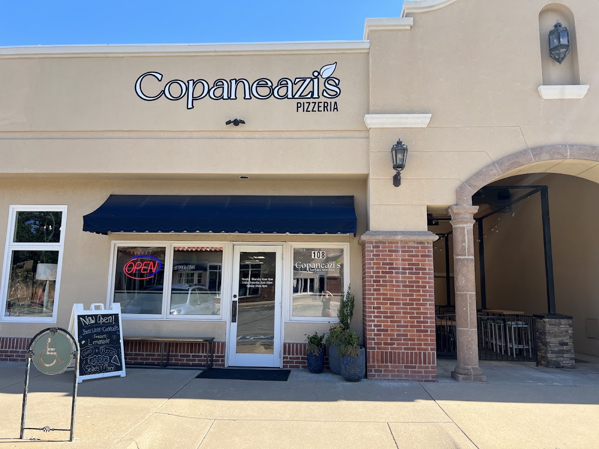 Copaneazi’s Pizza South