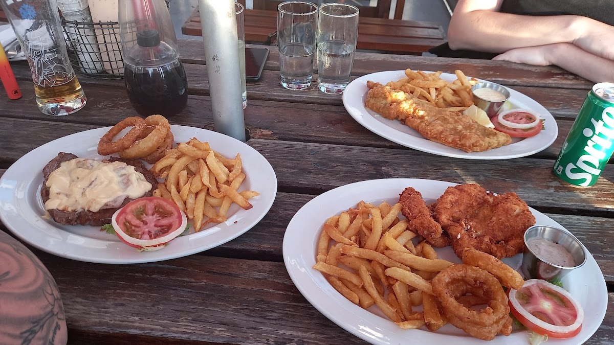 Tipples Bar & Grill, Durbanville Photo 9