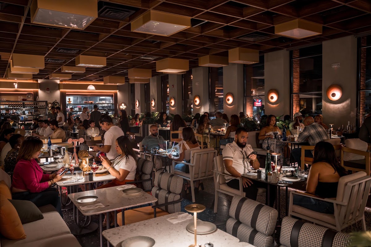 Aura Lounge