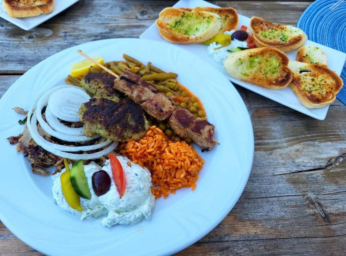 Restaurant Alexis Zorbas Photo 3