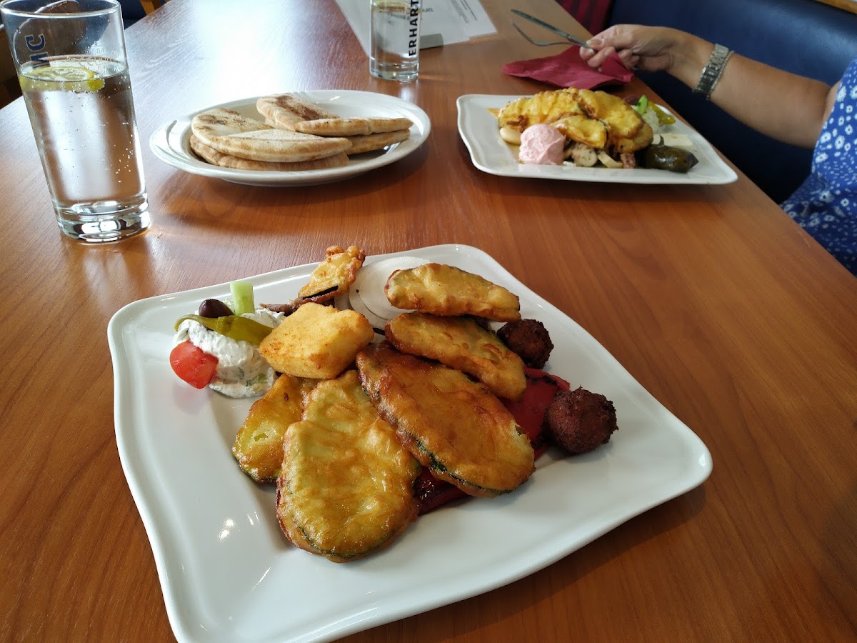 Restaurant Alexis Zorbas Photo 9